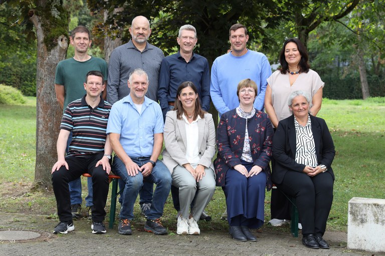 Schulleitung_AvH_web.jpg Schulleitung_AvH_web.jpg